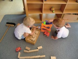 Spielen auf der Bauecke