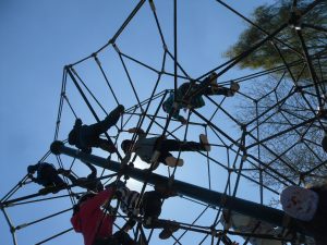 Auf dem Quartierspielplatz.
